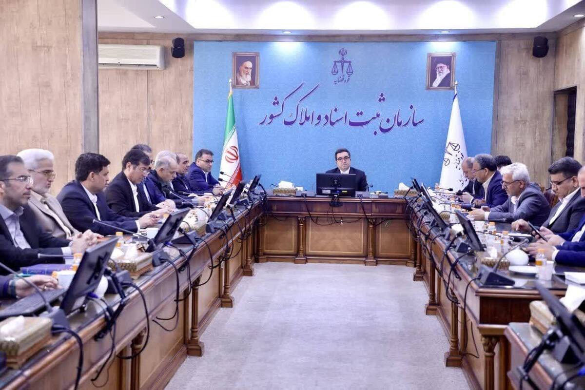 رئیس سازمان ثبت: تبدیل اسناد دفترچه‌ای به تک‌برگ و داده‌آمایی دو راهبرد کلان سازمان در سال جاری است