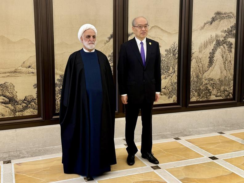 سفر رئیس قوه قضاییه در صدر یک هیئت عالیرتبه قضایی به چین اخبار هفته