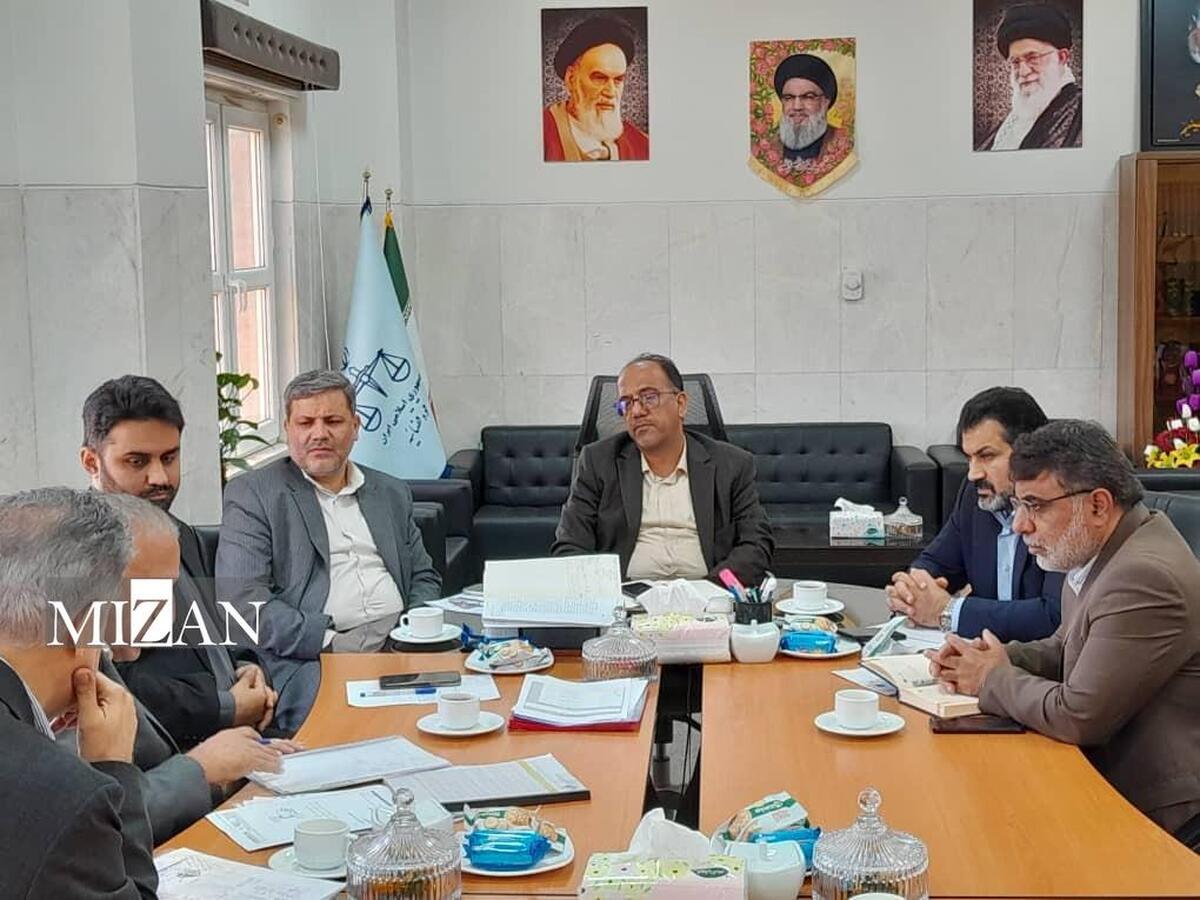 تلاش برای احیای کارخانه نئوپان البرز و رفع موانع تولید در دادستانی مرکز استان خوزستان