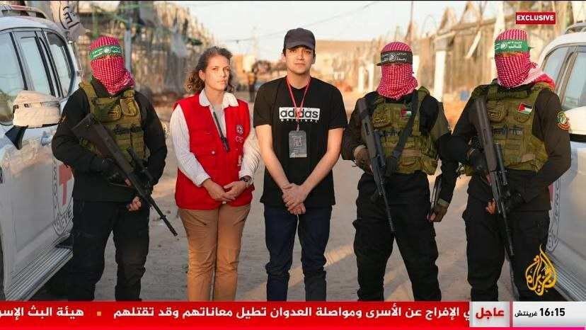 الکساندر عیدان تحویل صلیب سرخ جهانی شد