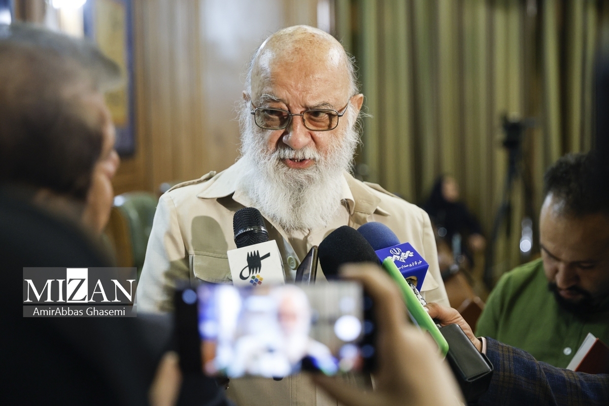 چمران: جلسه هم‌اندیشی امروز اعضای شورا درباره حمل و نقل عمومی و تاثیر آن بر آلودگی هوا بود