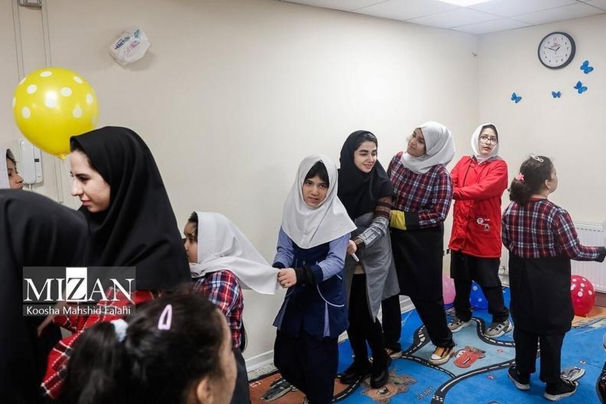 خبر خوش برای معلمان مدارس استثنایی/ برنامه آموزش و پرورش برای افزایش کیفیت فضای آموزشی و محتوا‌های درسی دانش‌آموزان اوتیسم