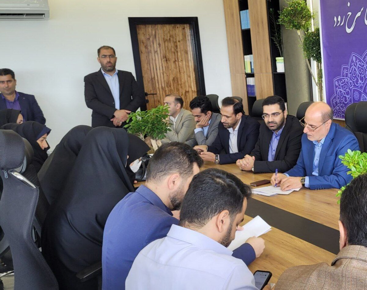 دیدار معاون منابع انسانی و امور فرهنگی قوه قضاییه با جمعی از قضات و کارکنان اداری دادگستری سرخ رود