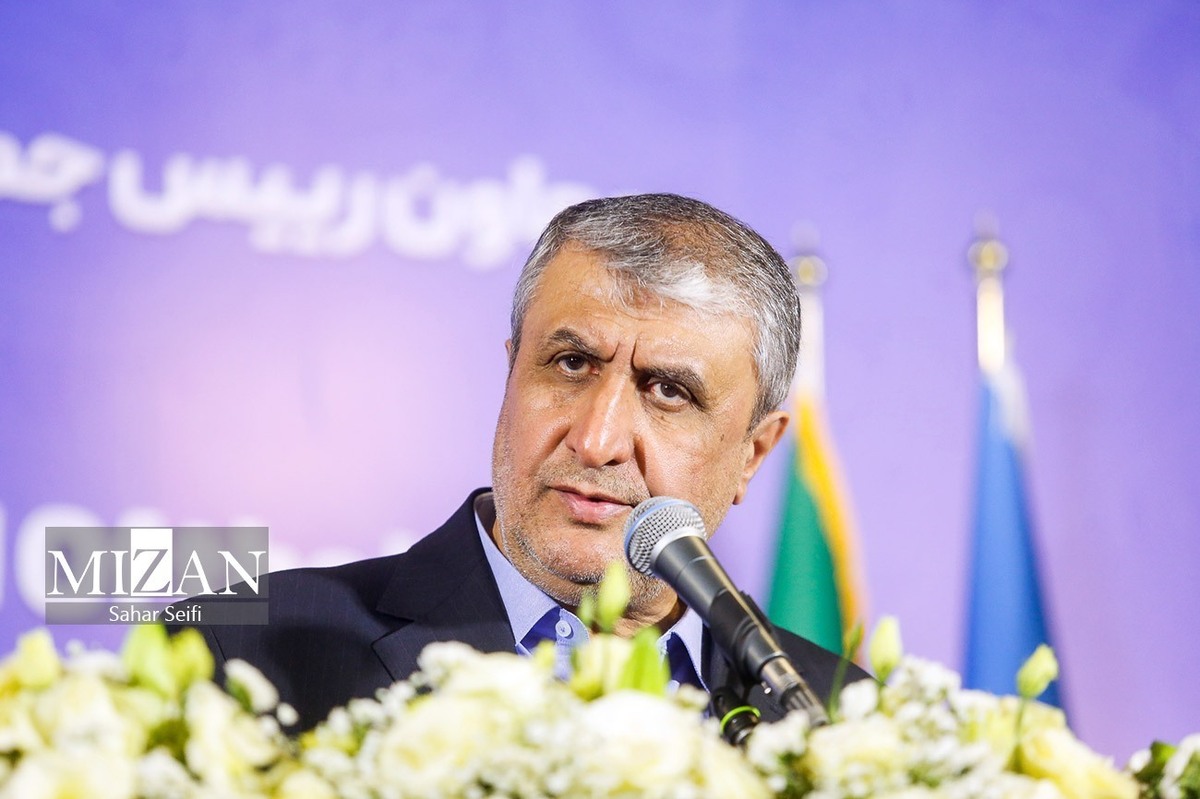 اسلامی: با تمام وجود از بنیان‌های صنعت هسته‌ای کشور پاسداری خواهیم کرد