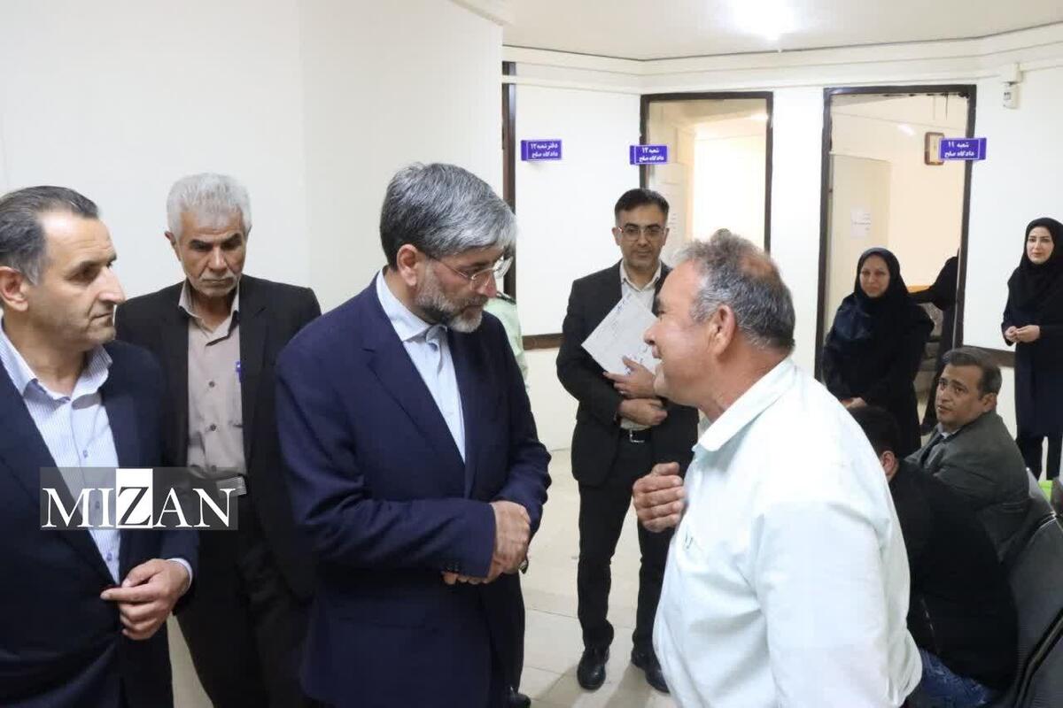 رئیس کل دادگستری آذربایجان غربی از مجتمع شورا‌های حل اختلاف و محاکم صلح ارومیه بازدید کرد