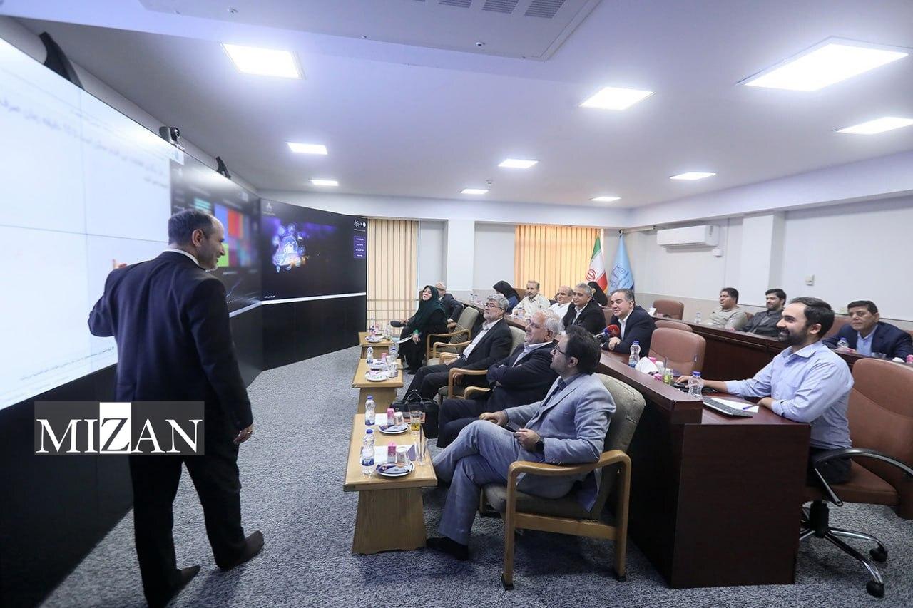 بازدید نمایندگان اتاق بازرگانی، صنایع، معادن و کشاورزی ایران از اتاق پایش هوشمند مرکز آمار و فناوری اطلاعات قوه قضاییه