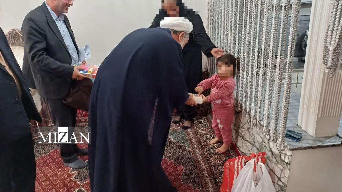 رئیس کل دادگستری استان اردبیل از خانواده ۲ نفر از زندانیان جرایم غیرعمد استان سرکشی کرد