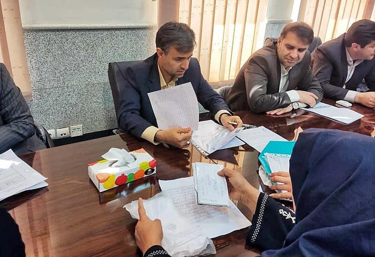 رسیدگی به مشکلات ۲۲۵ تن از مراجعان در دیدار‌های مردمی مسئولان قضایی استان فارس