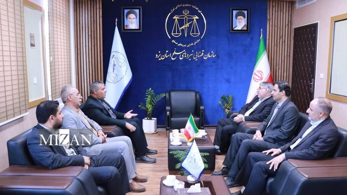 تحکیم تعاملات نهادی در راستای تحول ثبتی/ مدیرکل ثبت اسناد و املاک استان یزد با رئیس سازمان قضایی نیرو‌های مسلح استان دیدار کرد