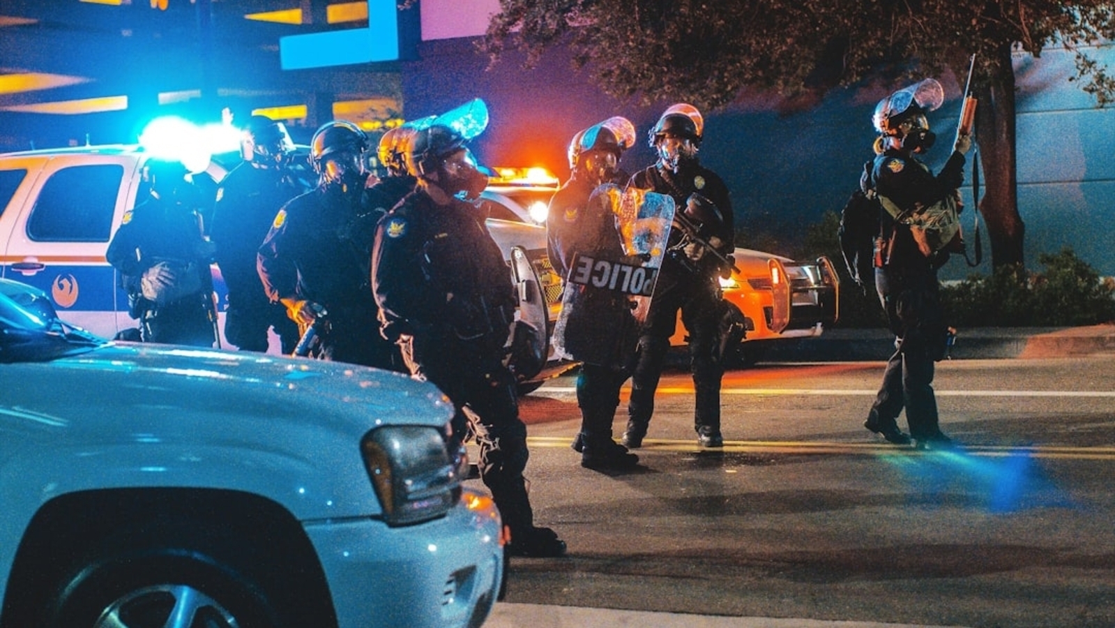 تیراندازی در واشنگتن؛ ۲ کارمند سفارت رژیم صهیونیستی کشته شدند تیراندازی در واشنگتن؛ ۲ کارمند سفارت رژیم صهیونیستی کشته شدند