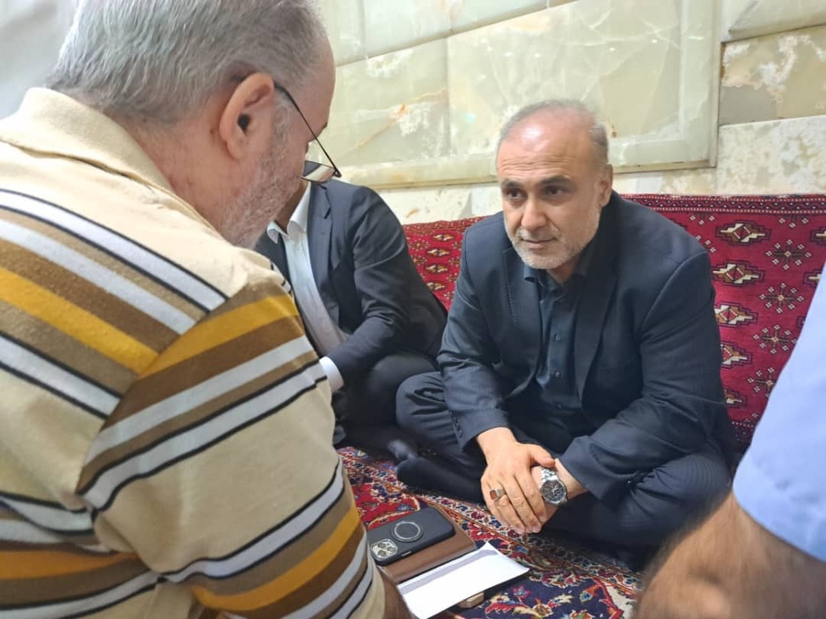 معاون اقتصادی سازمان بازرسی کل کشور در مسجد فائق تهران به مشکلات مراجعان رسیدگی کرد