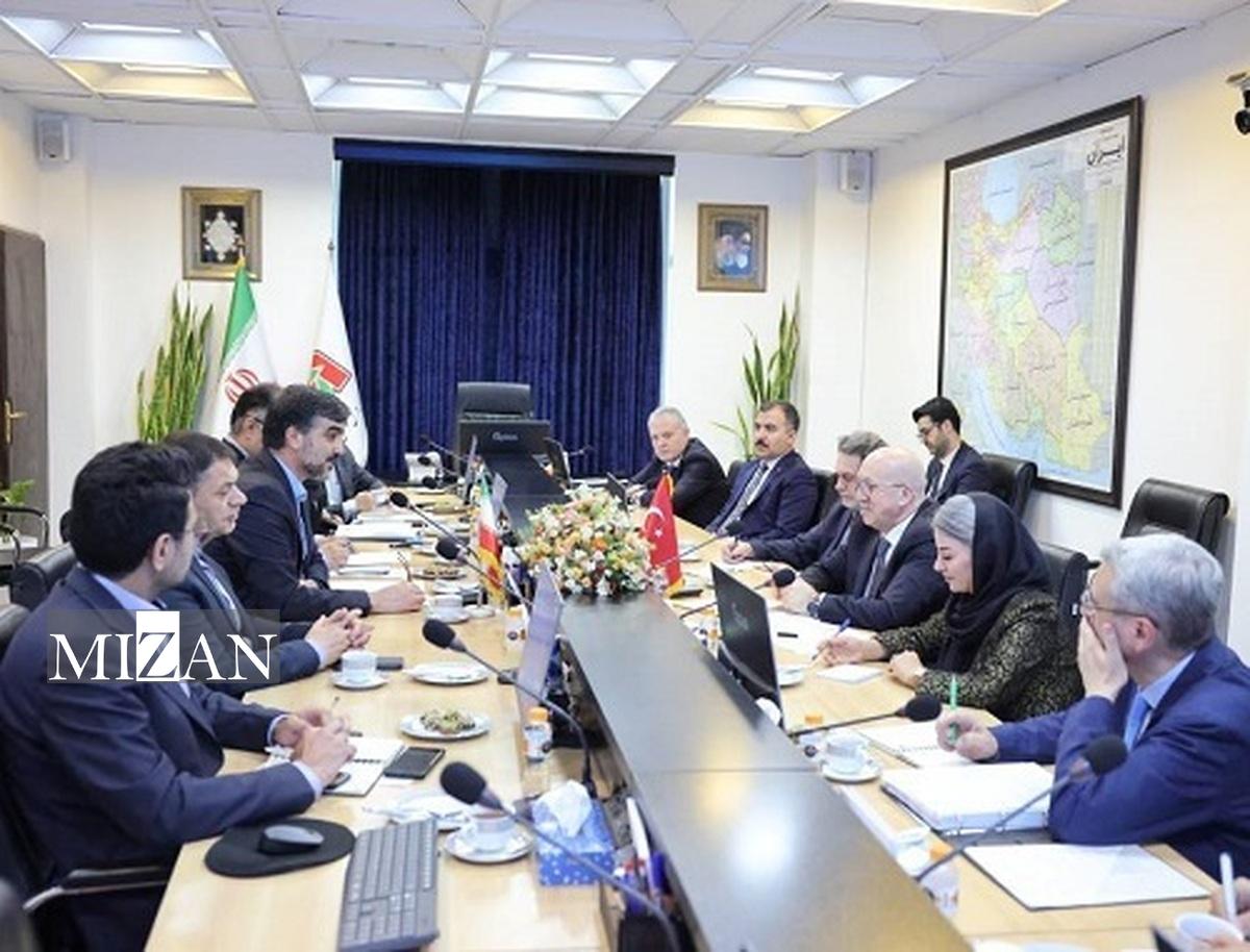 افزایش سطح مبادلات تجاری و حمل‌ونقل بین‌المللی بین جمهوری اسلامی ایران و ترکیه از اولویت‌های وزارت راه و شهرسازی است
