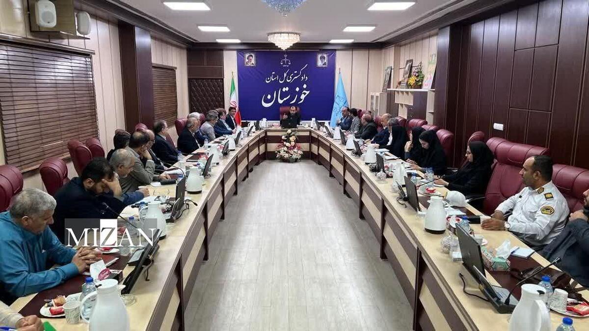 رئیس کل دادگستری خوزستان:عدم اشراف برخی مدیران به قوانین گمرکی موجب از دست رفتن زمان مطلوب مصرف کالا‌ها می‌شود 