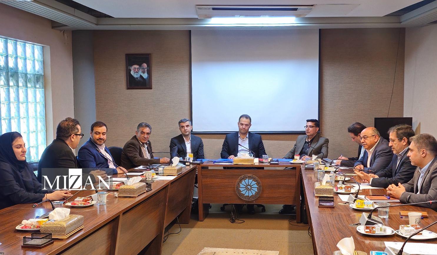 ممانعت از بیکاری ۱۲۰ نیروی شرکت مهندسین مشاور پترو کار کیا به همت کارگروه حمایت از تولید دادگستری استان فارس