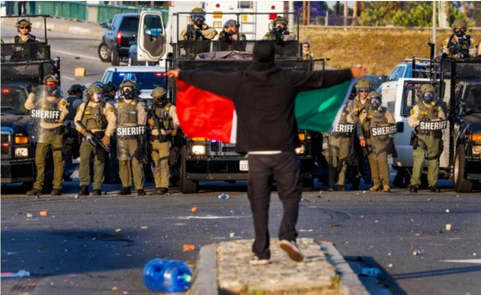 تشدید تنش میان دولت آمریکا و مقام‌های کالیفرنیا؛ ترامپ درصدد استقرار ۲ هزار نیروی دیگر گارد ملی در لس‌آنجلس