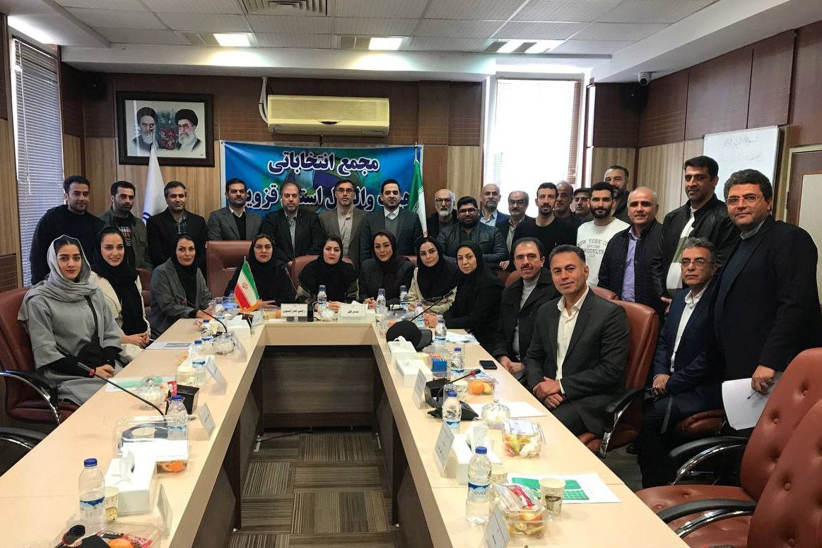 سایه رفیق‌بازی روی فدراسیون والیبال؟/ انتقاد‌ات به انتخاب همسر هندبالی رئیس اتحادیه چلوکبابی‌های قزوین به عنوان سرپرست تیم بانوان