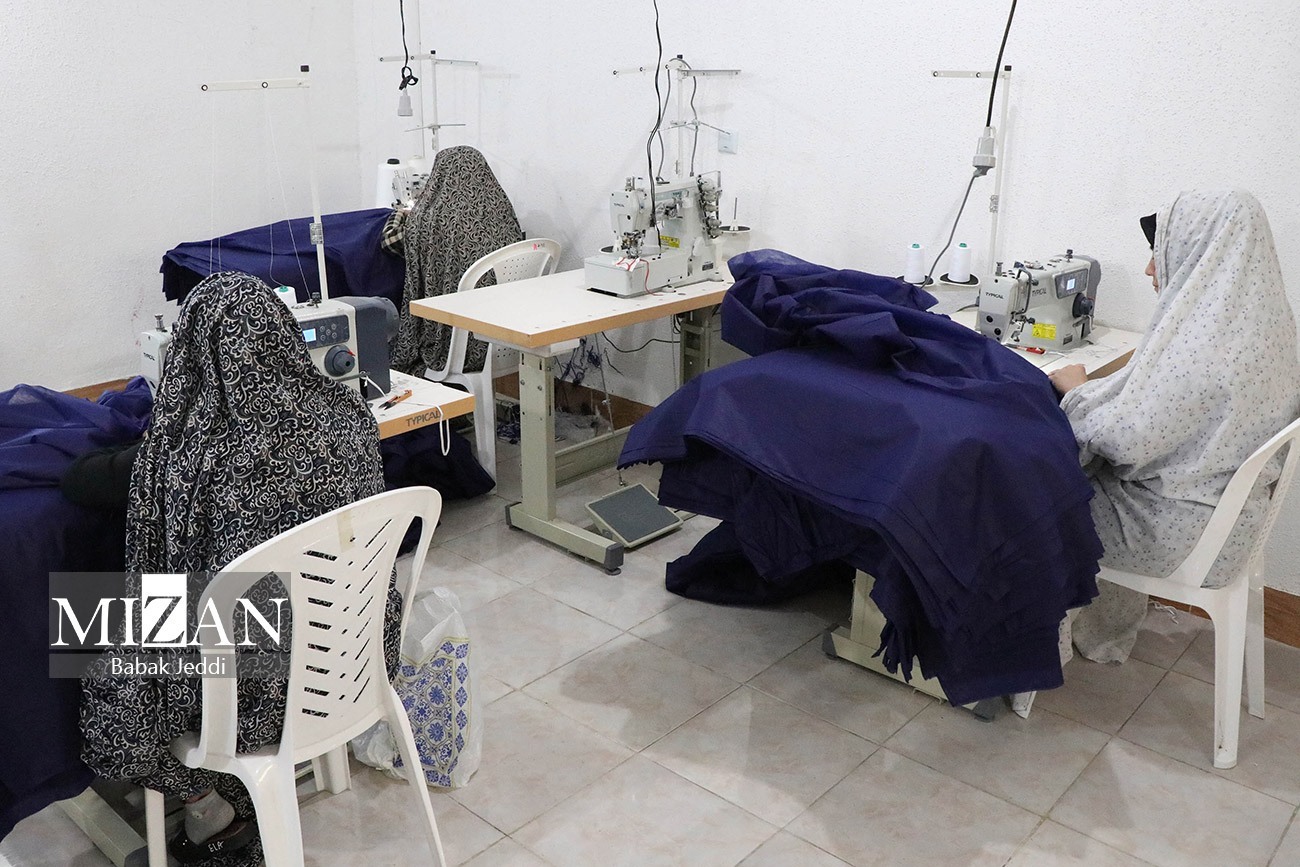 هفته قوه// تعداد زندانیان شاغل در پایان سال ۱۴۰۳ به ۴۸ هزار نفر رسیده است/ فعالیت ۴۱۰ کتابخانه فعال و اجرای ۲۰ هزار و ۹۲۰ برنامه متنوع فرهنگی در زندان‌ها