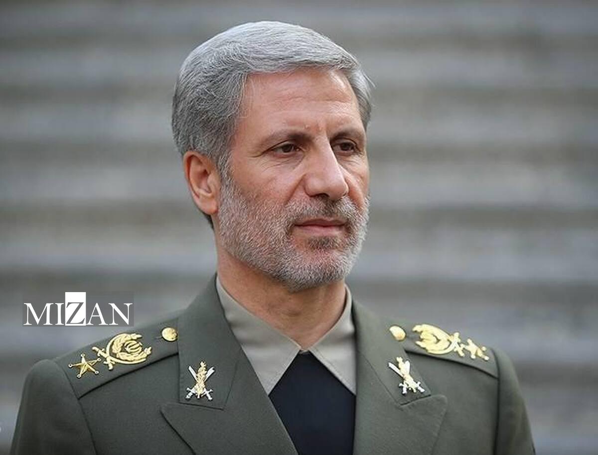 پیام قدردانی امیر سرلشکر حاتمی از فرماندهی معظم کل قوا/ ارتش ضربات سختی را به رژیم صهیونیستی وارد خواهد کرد