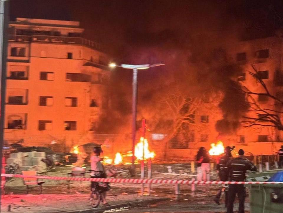 تلآویو هدف موشکباران سپاه/ سامانههای فرماندهی و کنترل رژیم صهیونی مختل شد/ انفجار لولههای آب تلآویو/ ۱۰ نفر به هلاکت رسیدند تلآویو هدف موشکباران سپاه/ سامانههای فرماندهی و کنترل رژیم صهیونی مختل شد/ انفجار لولههای آب تلآویو/ ۱۰ نفر به هلاکت رسیدند