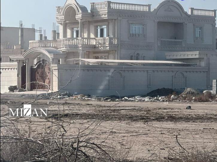 تشکیل پرونده قضایی در خصوص ۳۰ منزل لوکس متعلق به متهمان قاچاق سوخت در بندر کلاهی