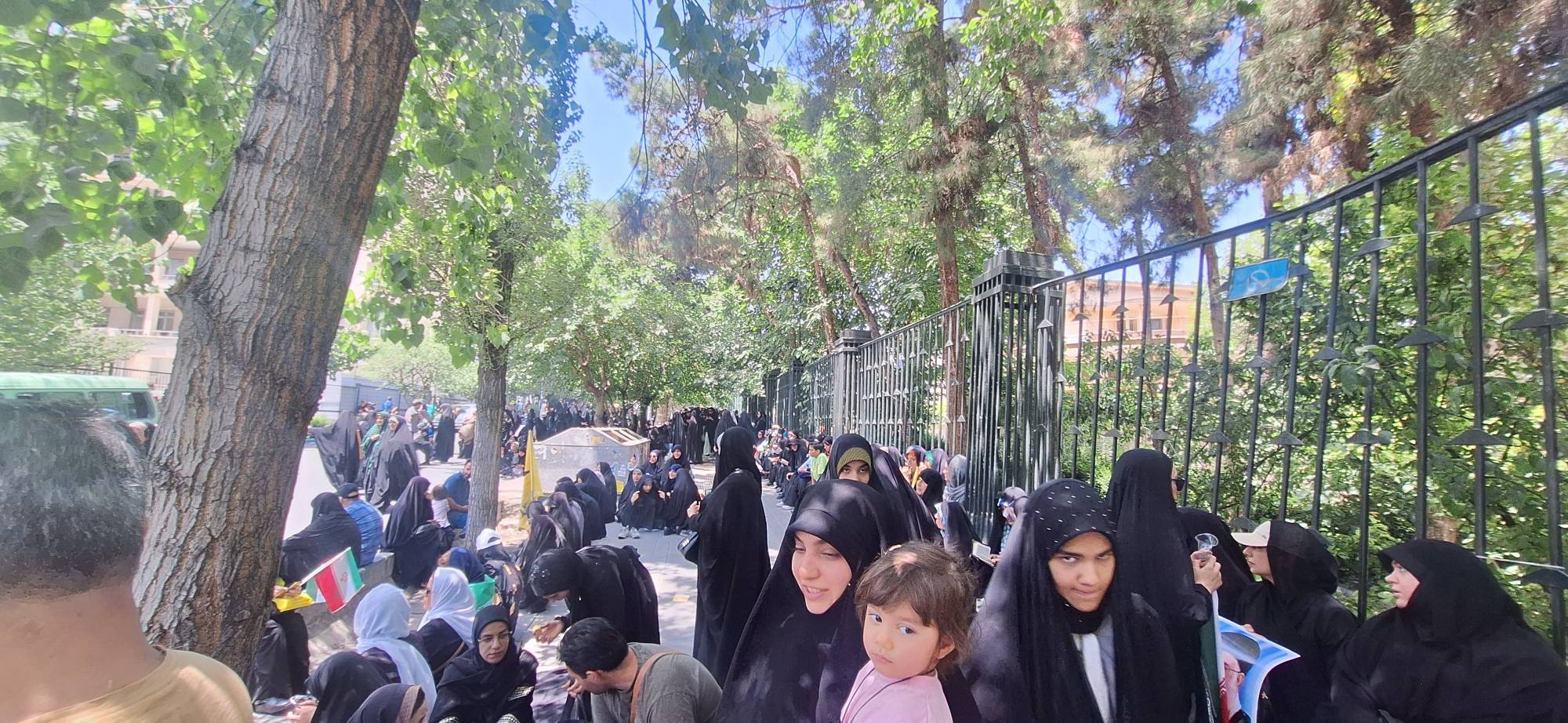 حضور پرشور و گسترده مردم پایتخت در مراسم عبادی سیاسی نماز جمعه ۳۰ خرداد