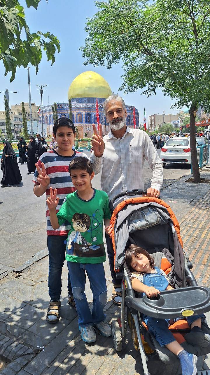 حضور پرشور و گسترده مردم پایتخت در مراسم عبادی سیاسی نماز جمعه ۳۰ خرداد