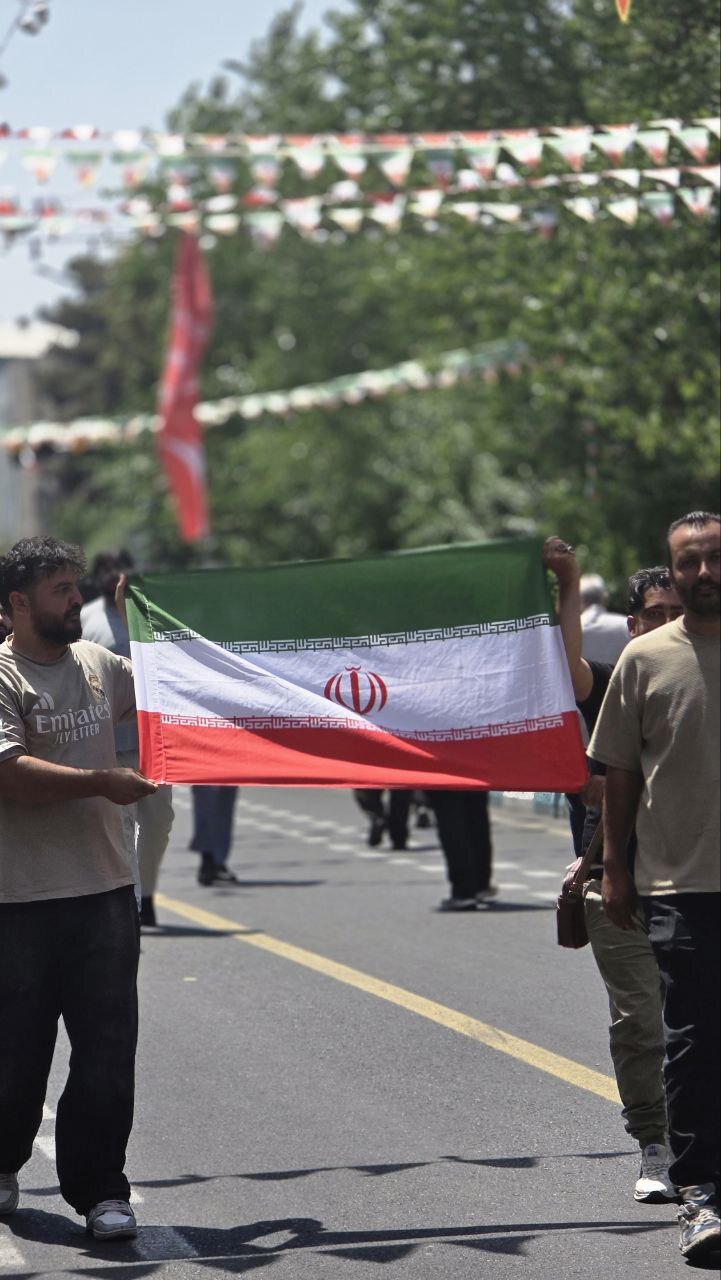 حضور پرشور و گسترده مردم پایتخت در مراسم عبادی سیاسی نماز جمعه ۳۰ خرداد