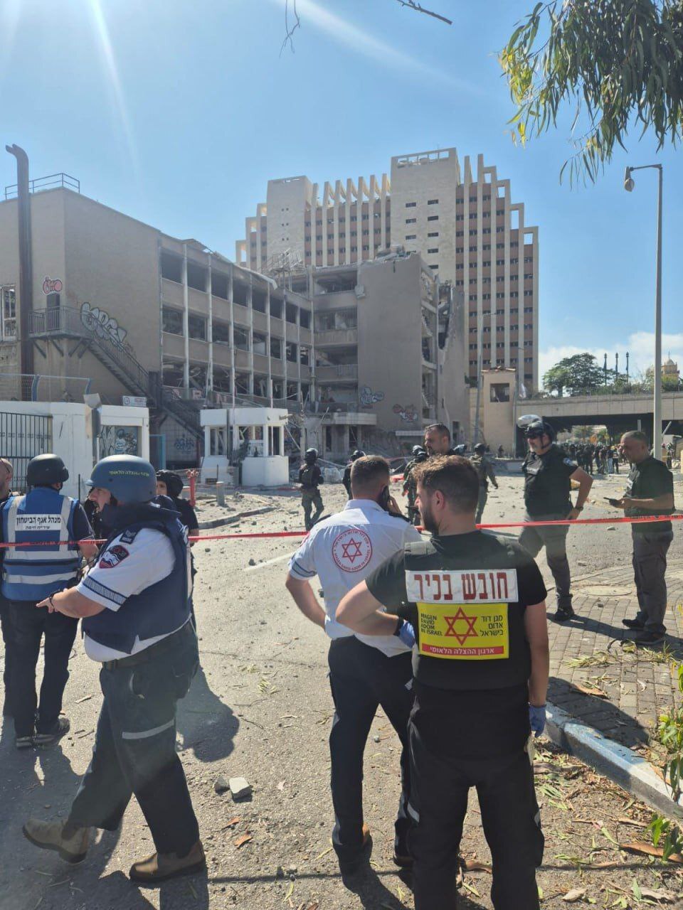 موج هفدهم عملیات وعده صادق ۳/ عملیات ترکیبی موشکی و پهپادی با استفاده از موشکهای دوربرد و فوق سنگین و پهپادهای رزمی، تهاجمی و انتحاری/ موشکها و پهپادهای ایران به بئرالسبع، حیفا تلآویو، گوشدان و امالرشراش اصابت کردند موج هفدهم عملیات وعده صادق ۳/ عملیات ترکیبی موشکی و پهپادی با استفاده از موشکهای دوربرد و فوق سنگین و پهپادهای رزمی، تهاجمی و انتحاری/ موشکها و پهپادهای ایران به بئرالسبع، حیفا تلآویو، گوشدان و امالرشراش اصابت کردند