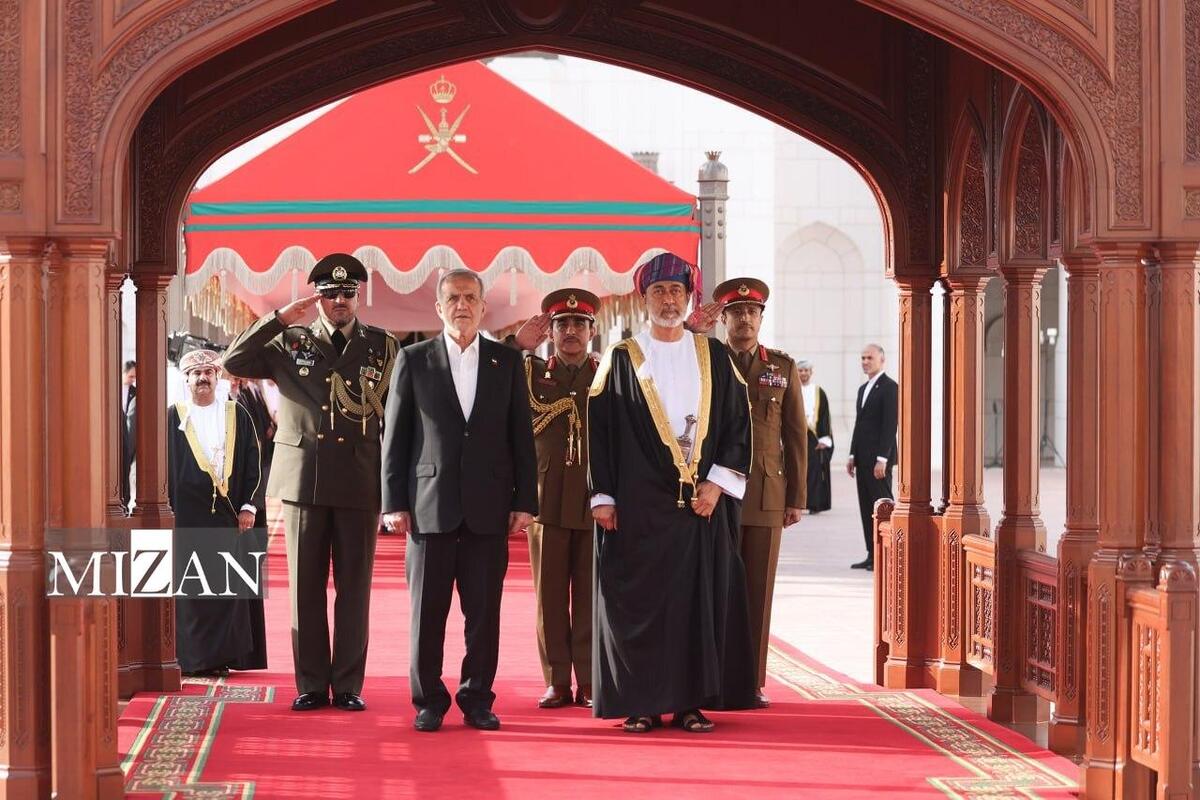 برگزاری مراسم استقبال رسمی سلطان عمان از پزشکیان