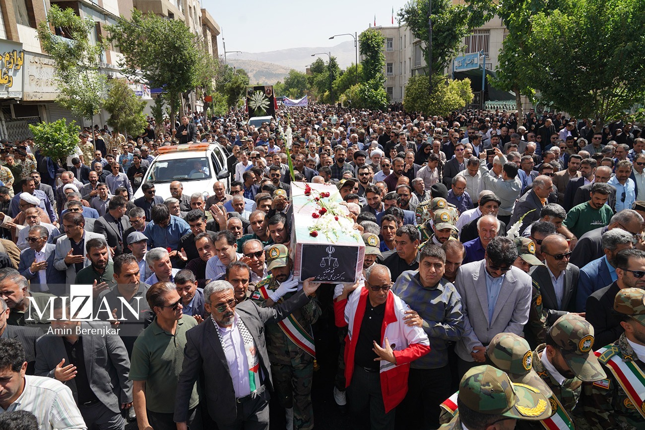 مراسم تشییع پیکر قاضی شهید احسان باقری در شیراز/ دادستان کل کشور: سرنخ‌های خوبی از عاملان ترور شهید باقری به دست آمده است