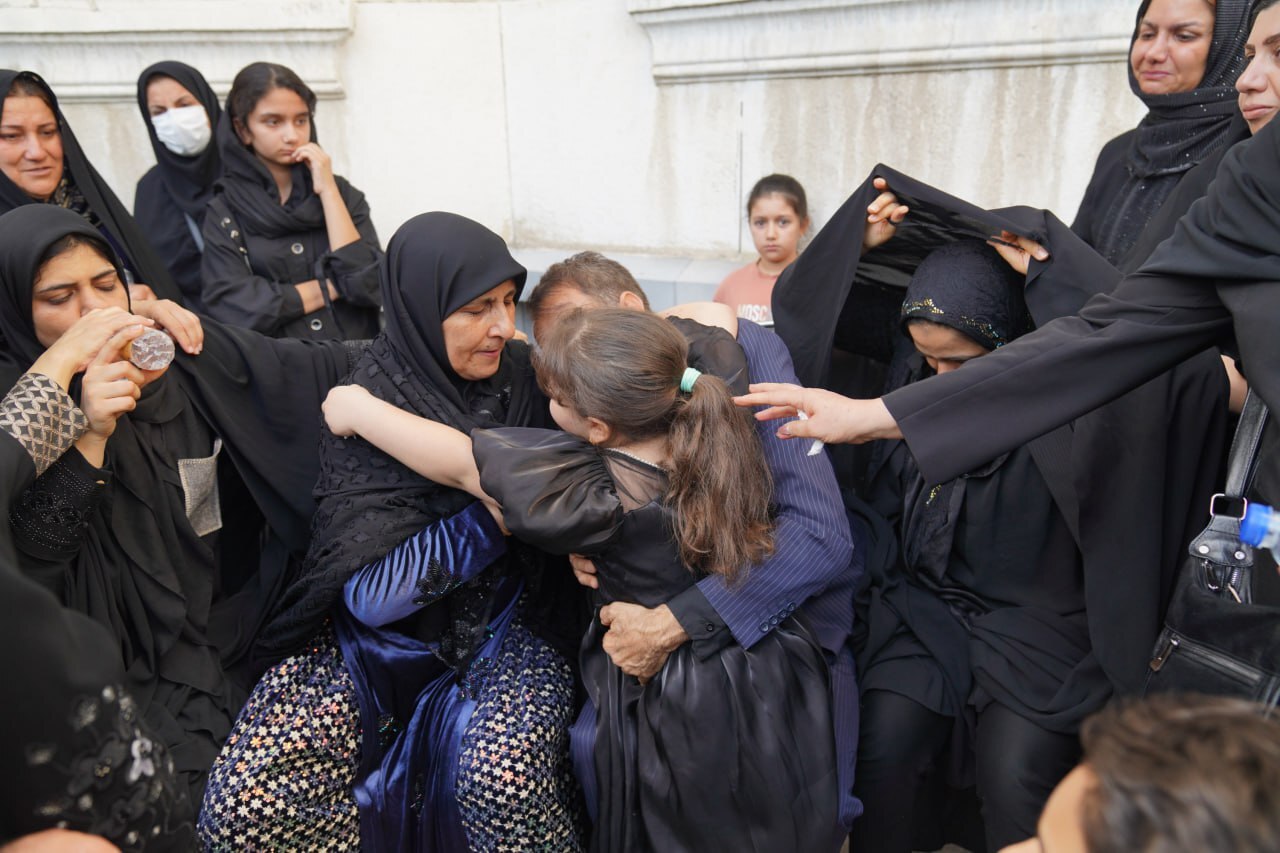 اشک‌های دختر ۴ ساله شهید باقری برای پدر 