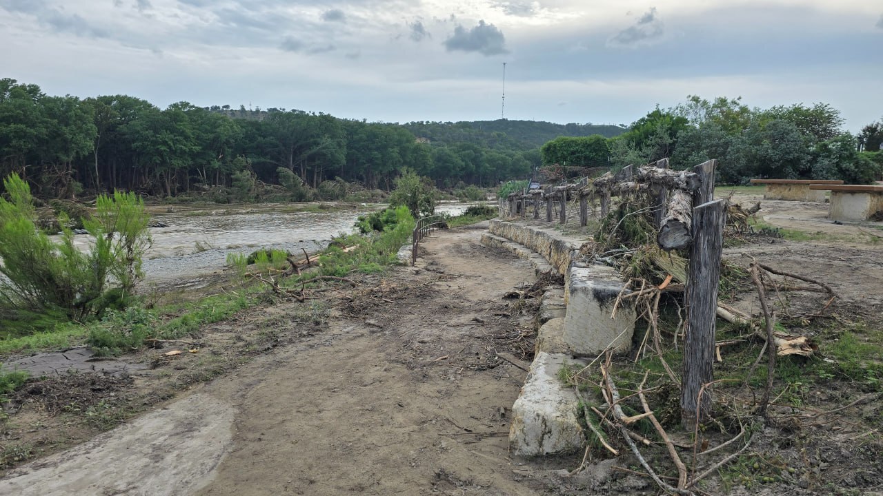 مرگبارترین سیل تاریخ آمریکا در چند دهه اخیر؛ بیش از ۱۶۰ نفر همچنان ناپدید هستند مرگبارترین سیل تاریخ آمریکا در چند دهه اخیر؛ بیش از ۱۶۰ نفر همچنان ناپدید هستند
