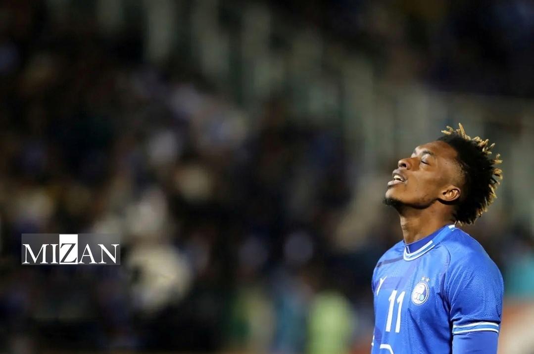 معمای خط حمله استقلال و زنگ خطر برای ۲ بازیکن/ یک خارجی در آستانه خروج