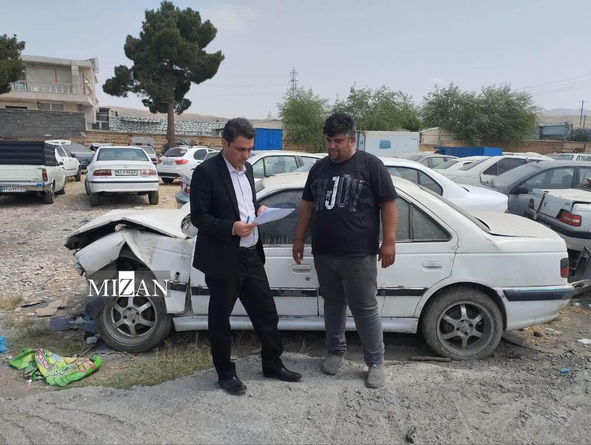 معاون دادستان بروجرد: خودروهای توقیفی در پارکینگ‌های شهرستان هرچه سریعتر تعیین تکلیف شوند