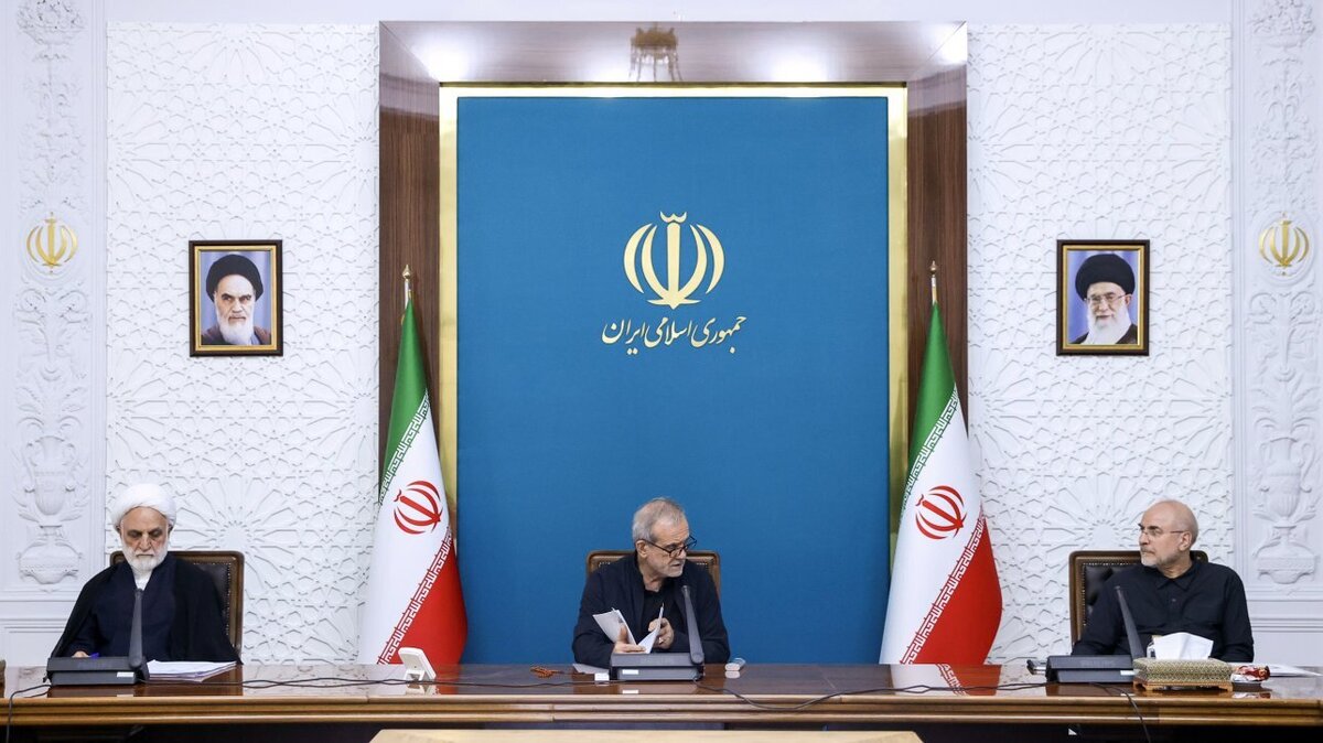 جلسه شورای عالی هماهنگی اقتصادی سران قوا؛ اتخاذ تمهیداتی برای تامین پایدار و مستمر کالا‌های اساسی