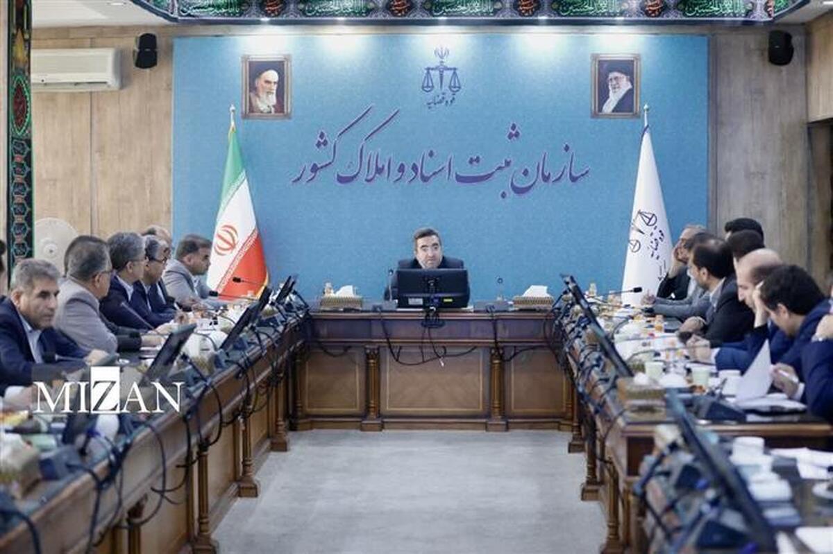 رئیس سازمان ثبت: بهره‌گیری از نخبگان و تعامل با دانشگاه‌های برتر می‌تواند زمینه‌ساز تحول در ساختار دانشی سازمان باشد