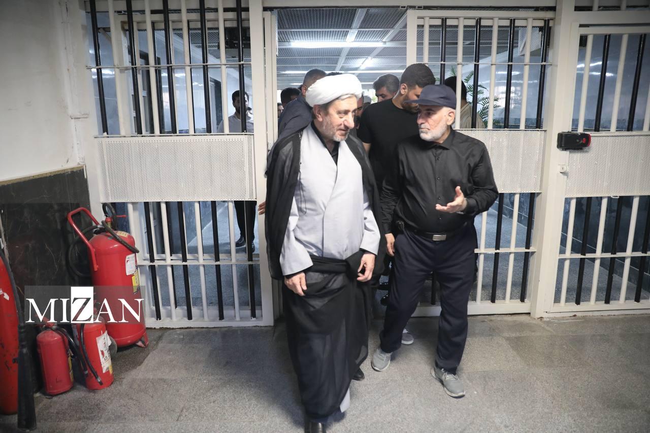 سرکشی معاون اول قوه قضاییه از وضعیت اسکان زندانیان زندان اوین در ندامتگاه زندان بزرگ 