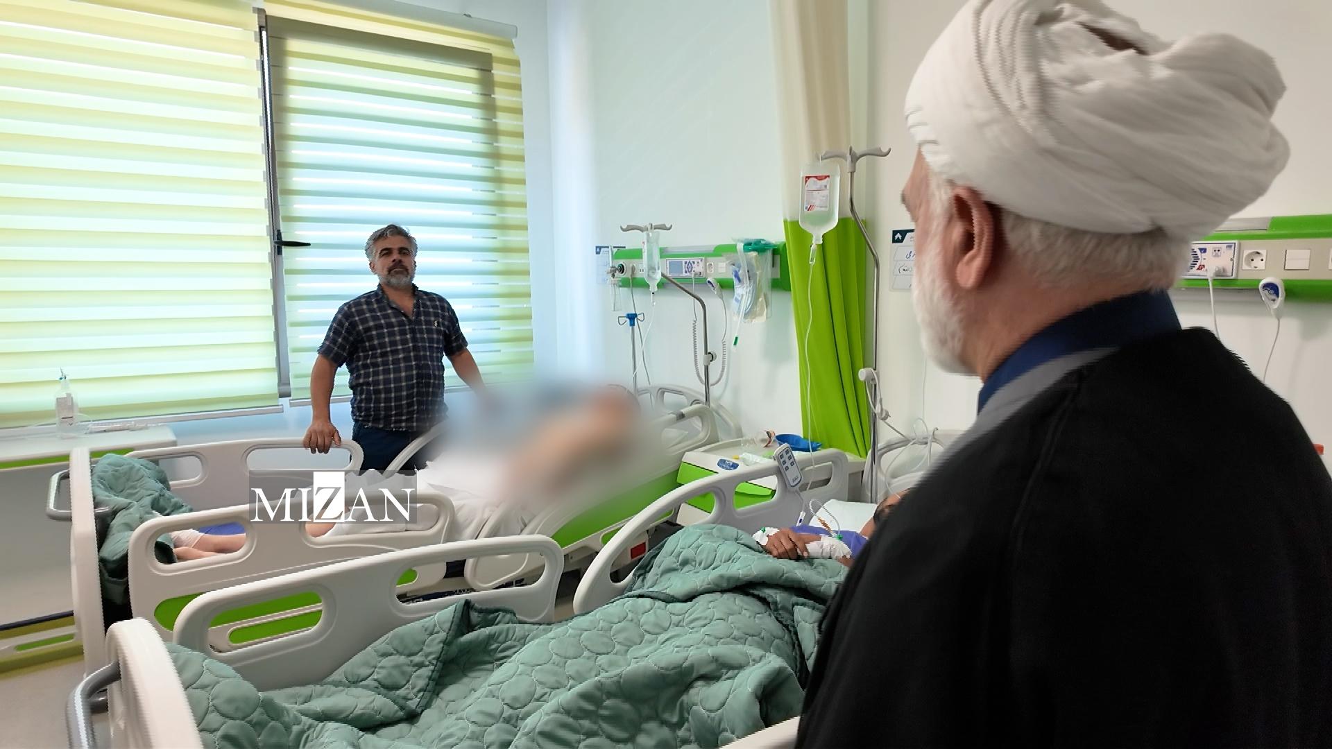 عیادت رئیس قوه قضاییه از مجروحان حمله جنایتکارانه صهیونیست‌ها به زندان اوین/ بررسی مورد به مورد وضعیت مجروحان حادثه و گفت‌و‌گو با پزشکان معالج آنها توسط رئیس دستگاه قضا