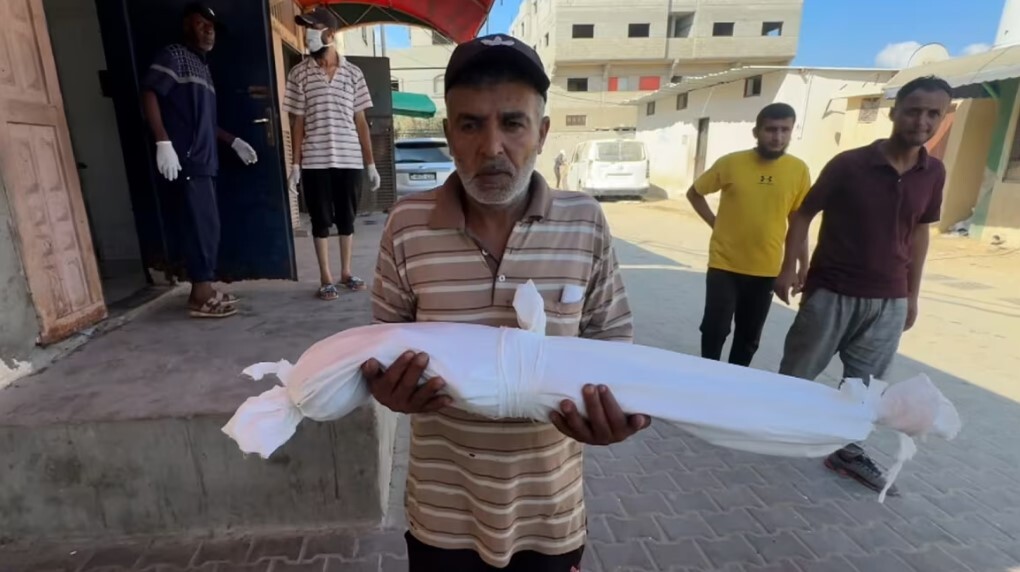 روایت‌هایی از بحران گرسنگی در غزه؛ تلاش برای یافتن غذا در صف مرگ