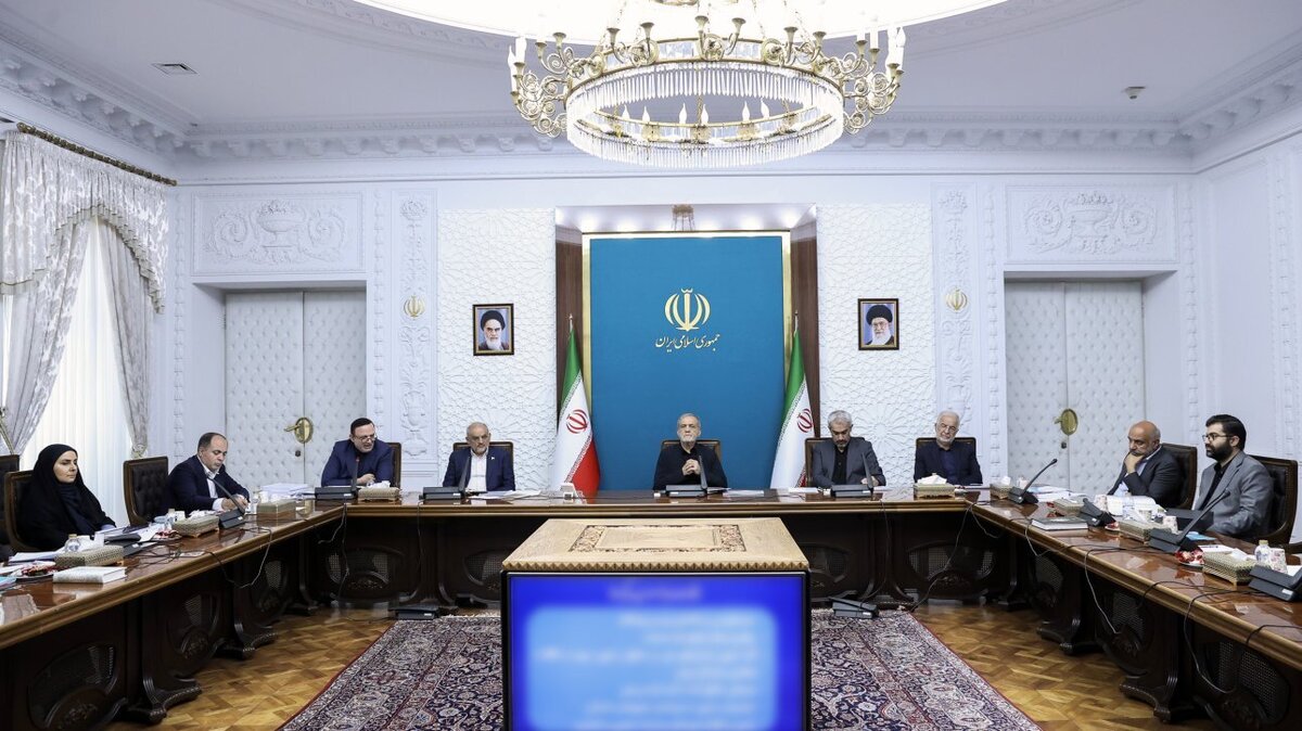 پزشکیان: سرمایه‌گذاری‌های مشترک در مناطق آزاد رویکردی «برد-برد» برای طرفین داخلی و خارجی است