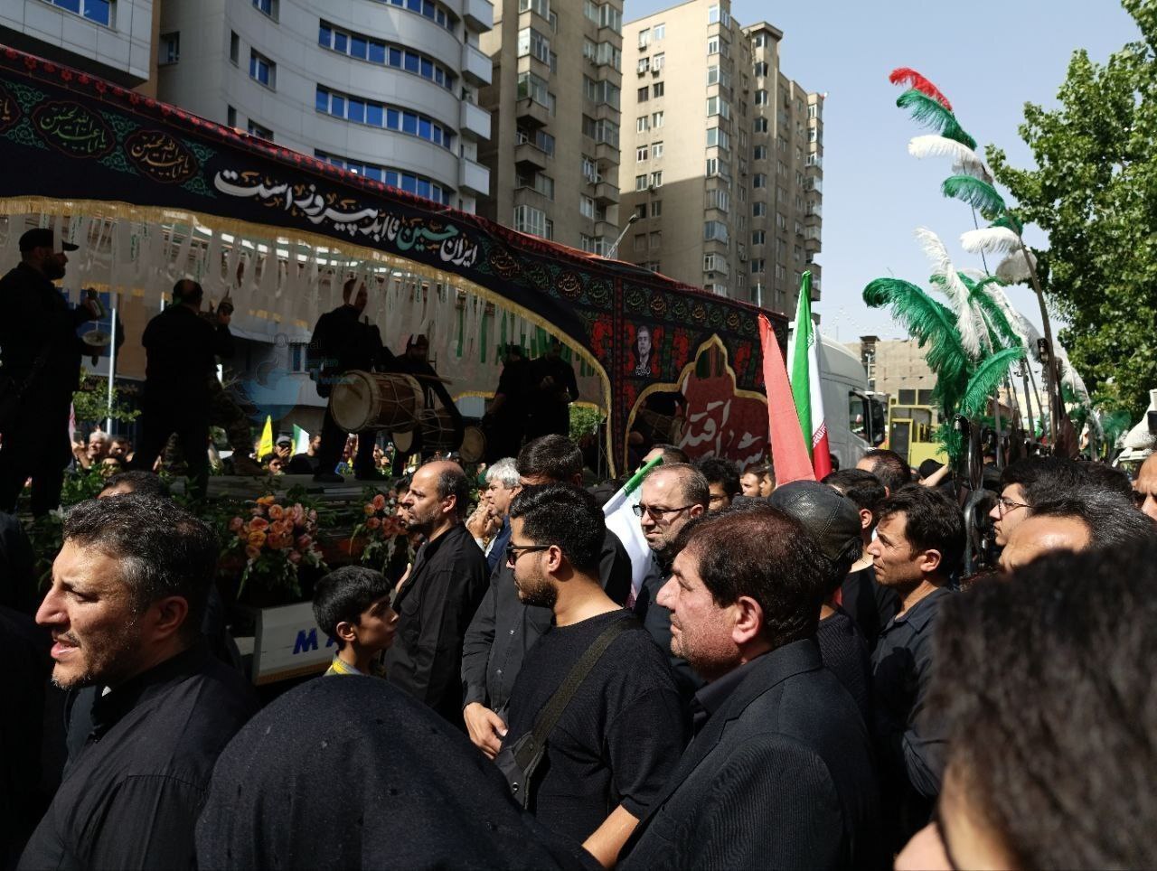 حضور شخصیت‌های لشکری و کشوری در مراسم تشییع شهدای اقتدار