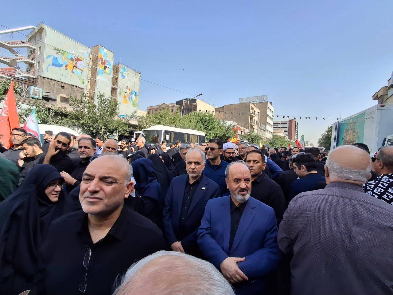 حضور شخصیت‌های لشکری و کشوری در مراسم تشییع شهدای اقتدار