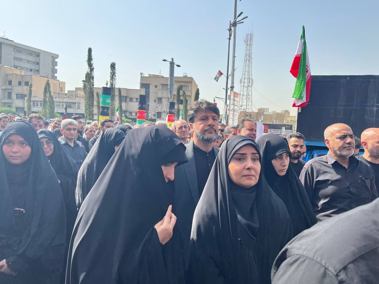 حضور شخصیت‌های لشکری و کشوری در مراسم تشییع شهدای اقتدار