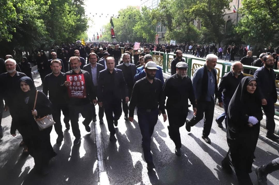 حضور شخصیت‌های لشکری و کشوری در مراسم تشییع شهدای اقتدار