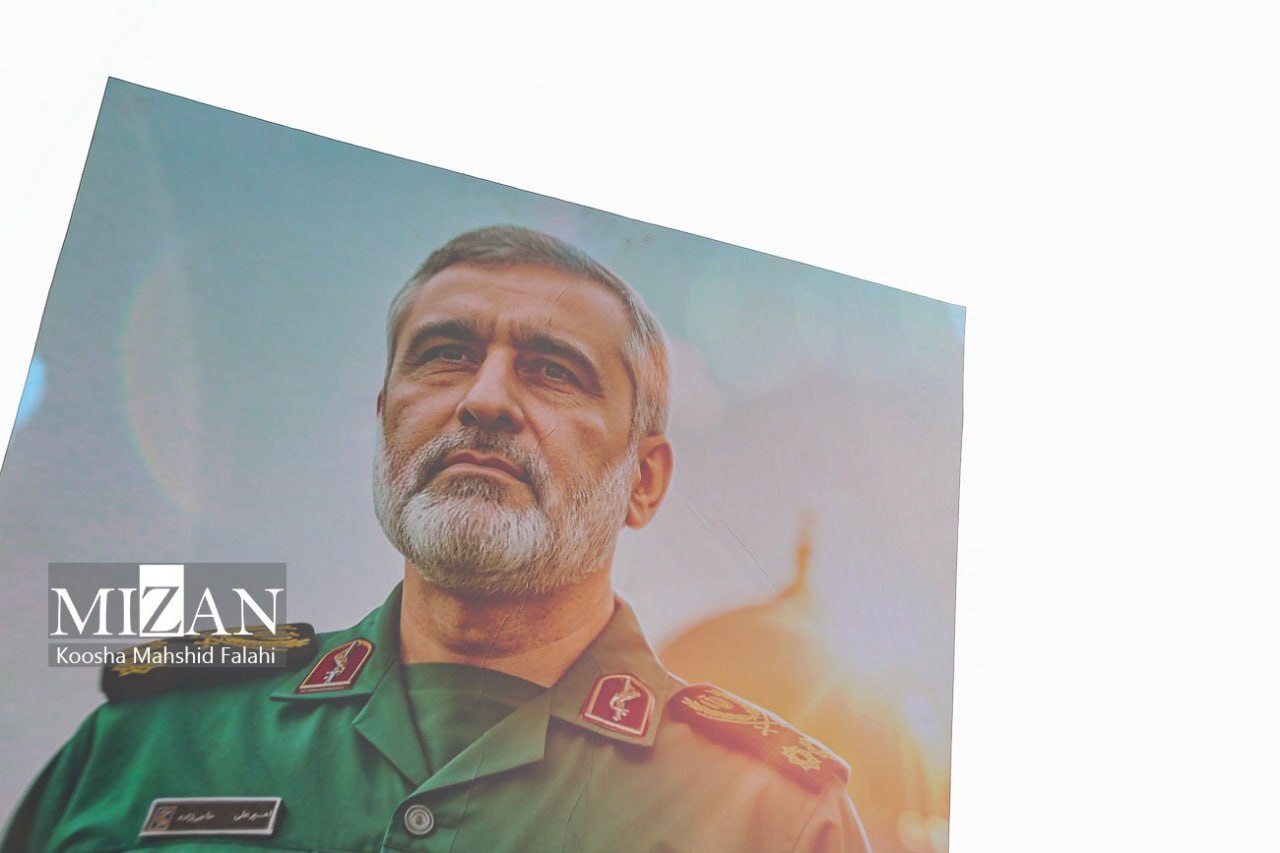 تشییع پیکر شهدای جنگ تحمیلی رژیم صهیونیستی/ وداع باشکوه مردم با «شهدای اقتدار»