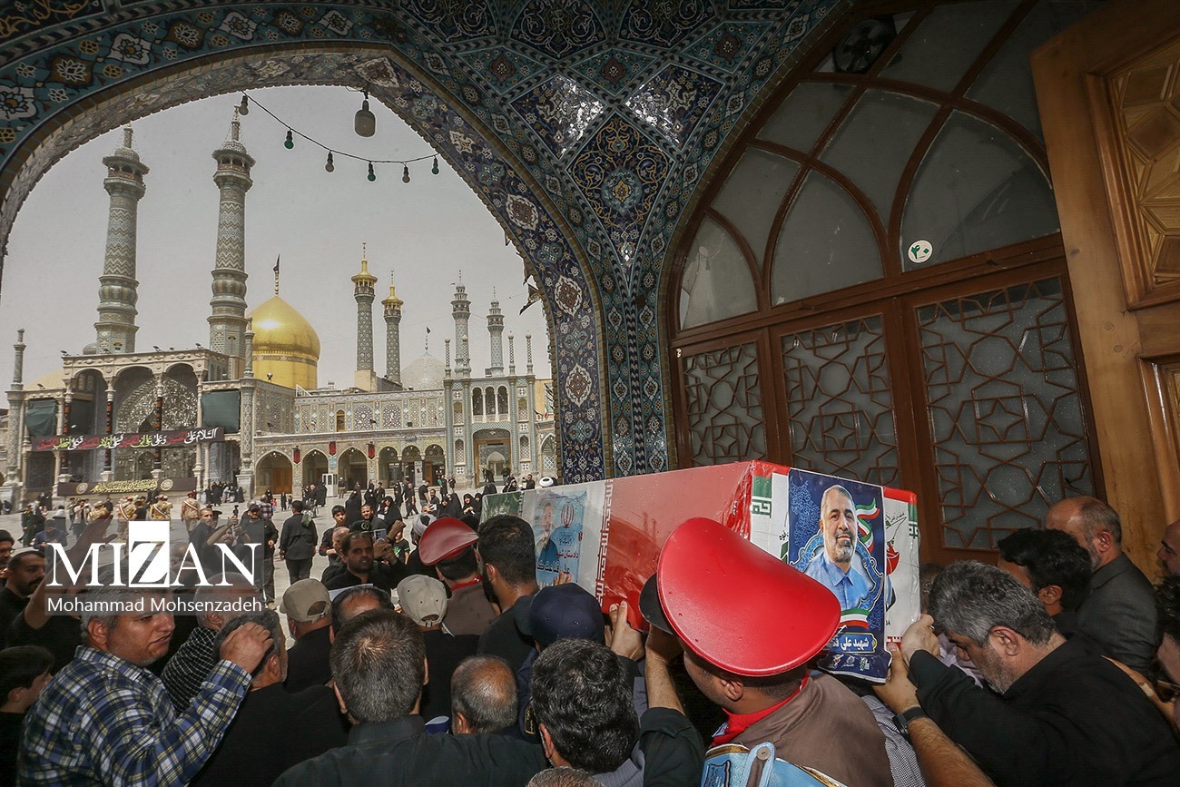 برگزاری آیین تدفین پیکر قاضی علی قناعت‌کار در حرم حضرت معصومه (س)