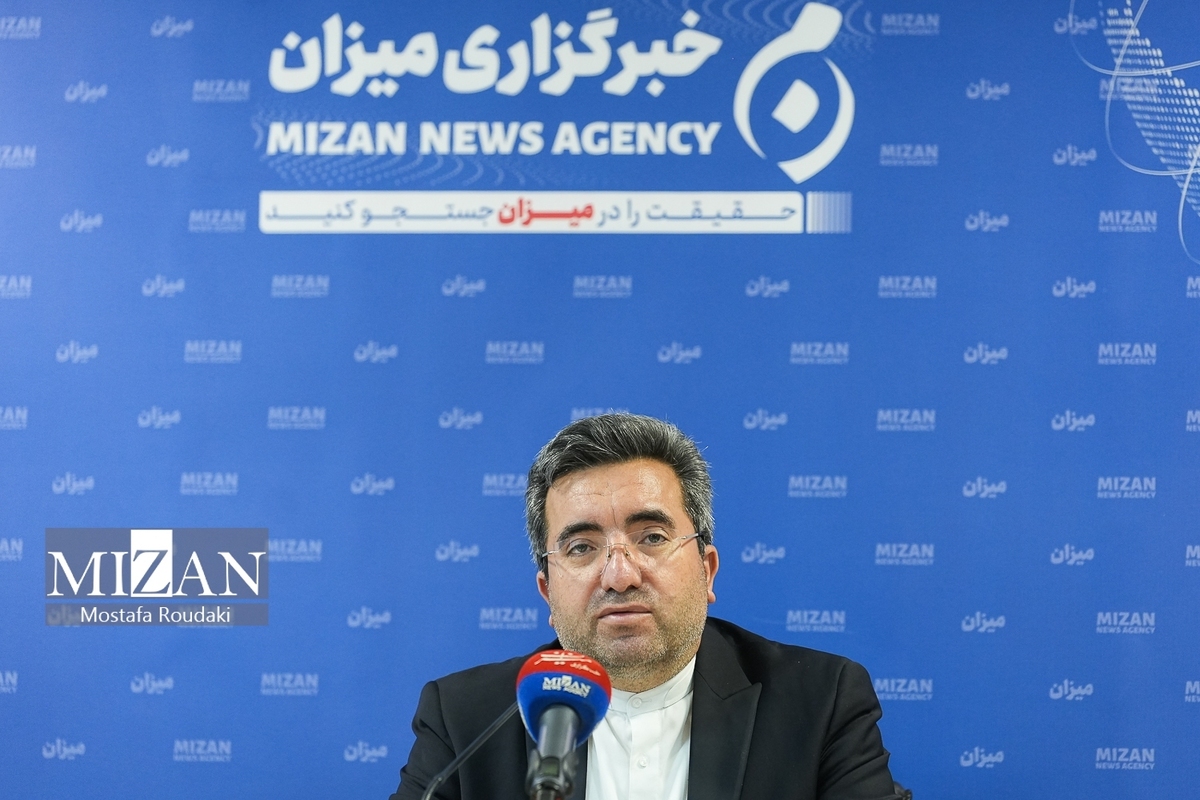 رئیس سازمان ثبت: درآمد واریزی به خزانه در سه ماه نخست سال جاری ۱۷ درصد رشد داشت/ وصول ۲۳ هزار میلیارد تومان معوقات بانکی/ صدور بیش از ۴ میلیون فقره سند مالکیت حدنگار سبز رنگ