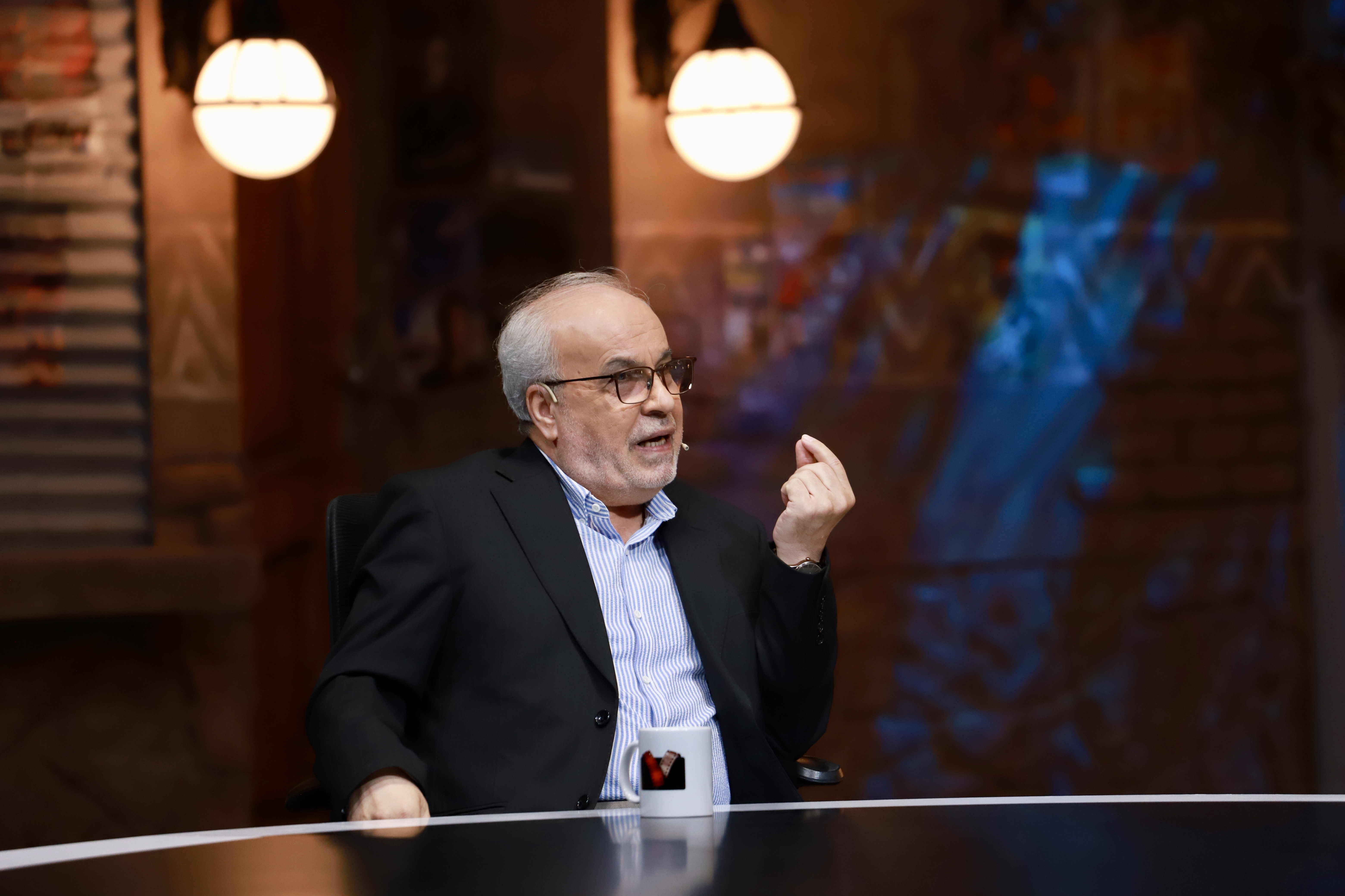 جدیدترین قسمت برنامه هفت پخش شد/ «زن و بچه» یک‌ ‌کمدی ناخواسته شده است/ با یک فیلم‌ چندپاره مواجه هستیم