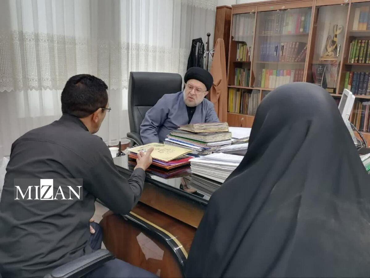 مسئولان قضایی دادگستری استان قم به درخواست ۵۸ نفر از مراجعان در ملاقات مردمی رسیدگی کردند