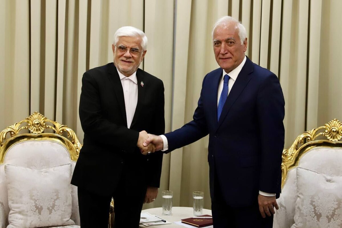 عارف: ارمنستان در «سیاست همسایگی» جایگاه ویژه‌ای دارد/رئیس‌جمهور ارمنستان: آغازگران جنگ همواره در اشتباه هستند